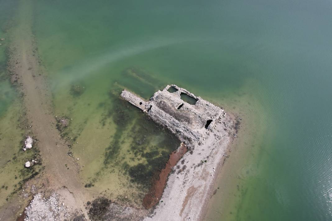 Konya'da Altınapa Hanı’nın bir kısmı yıllar sonra  tekrardan sular altında kaldı 2
